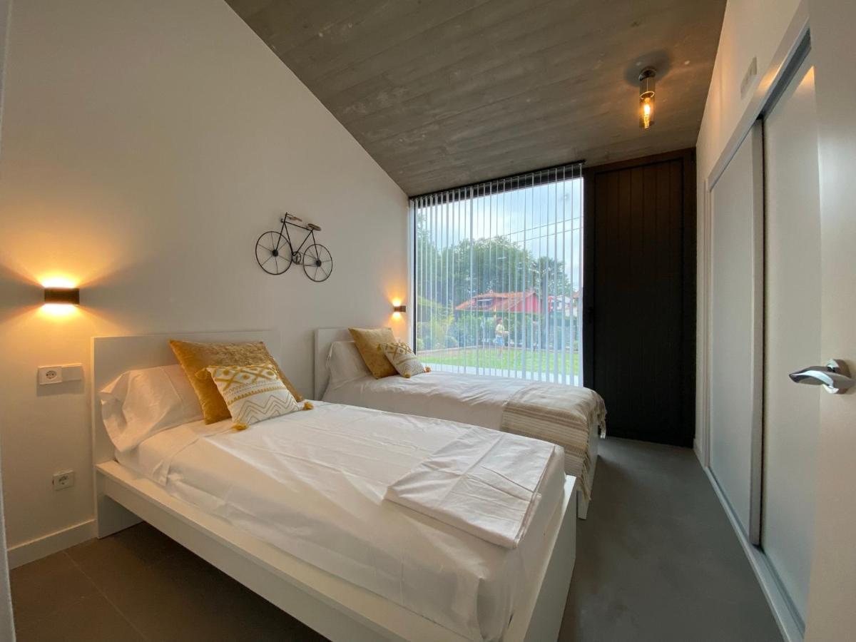 La Casa De Hierba - Casa De Campo De Diseno Con Jardin Y Wifi Cerca De Las Playas De Llanes Exterior foto
